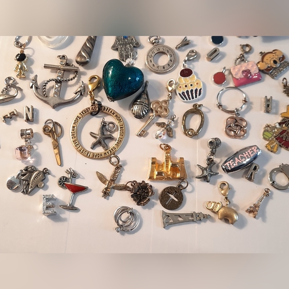 Assorted Charm ,pendants,Collection - Picture 3 of 12